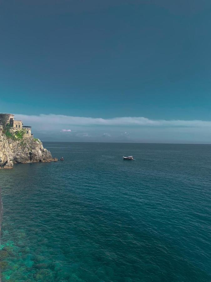 Apartamento Le 13 Fontane Salerno Exterior foto