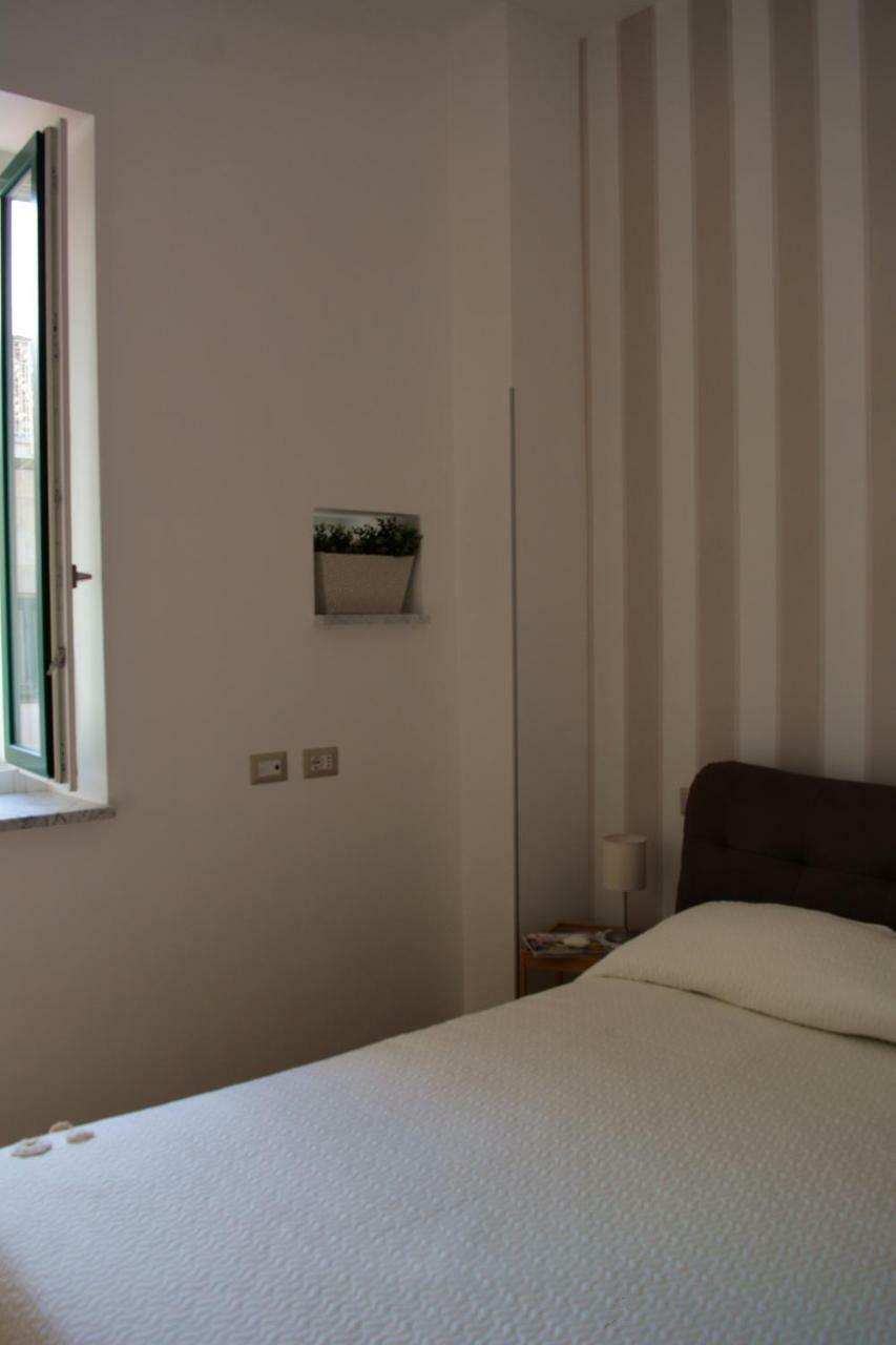 Apartamento Le 13 Fontane Salerno Exterior foto